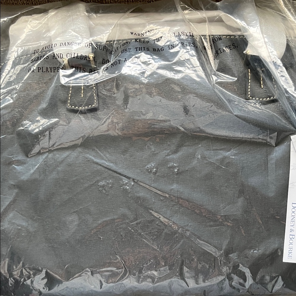 Dooney & Bourke Florentine Leather Shoulder Bag Factory Packaging - Picture 8 of 8